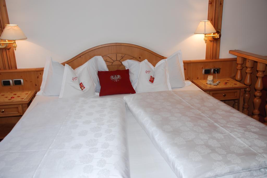Hotel Flora Selva di Val Gardena Bilik gambar